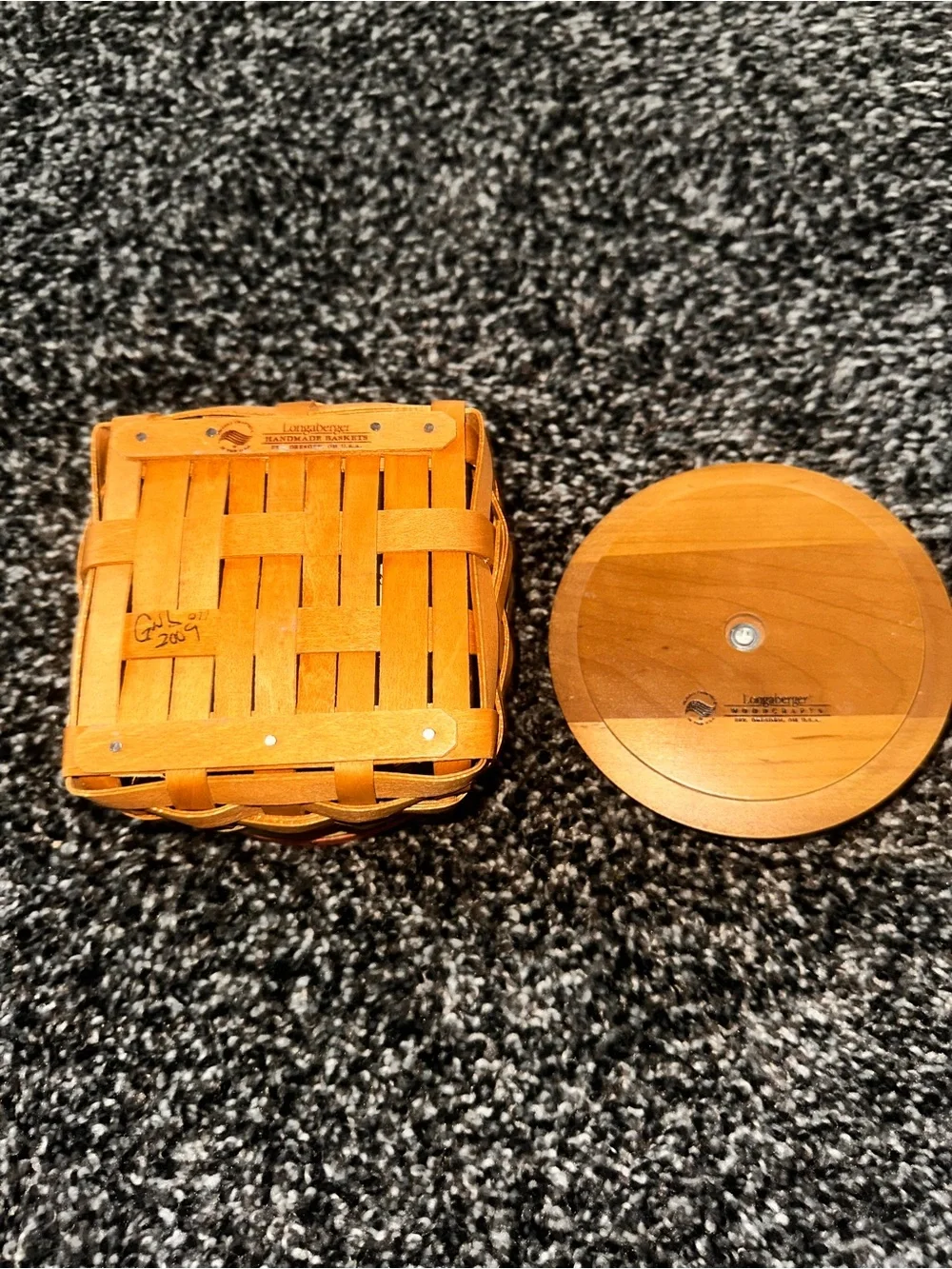 longaberger small circular spring with floral knob